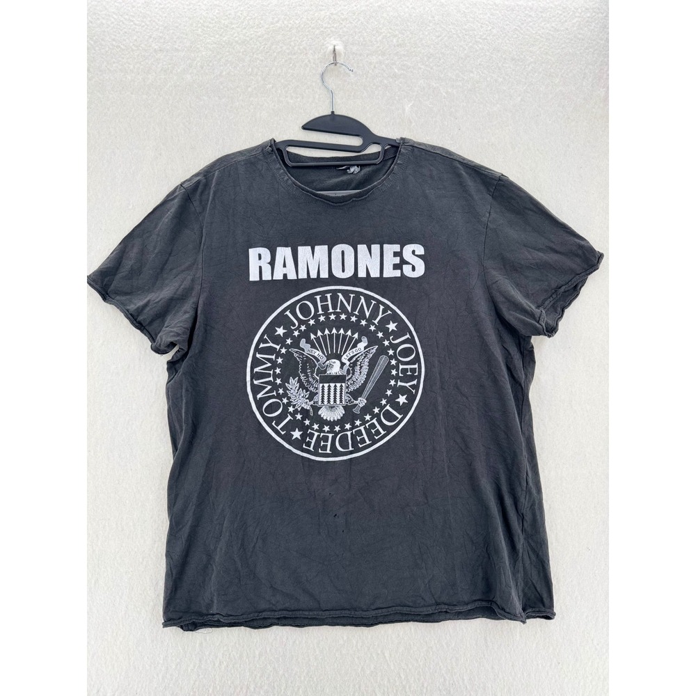 Ramones - Graphic T-Shirt Distressed Raw Hem Logo - Black - XL - Mens